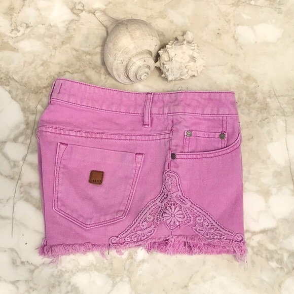 Roxy Pink Denim Button Fly Shorts Size 27 - Picture 9 of 16